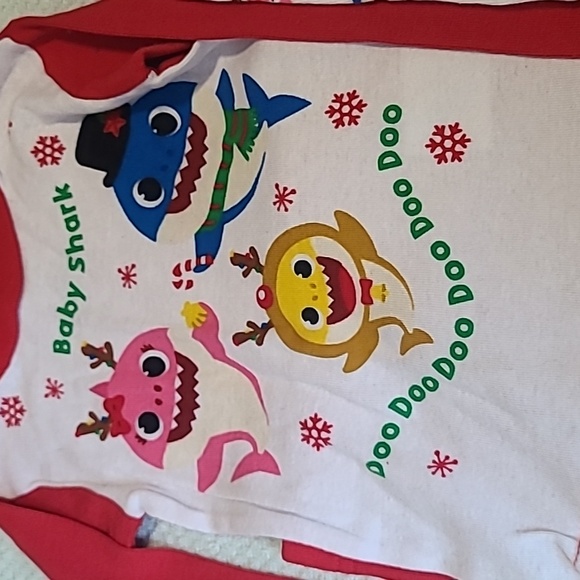 Baby shark Christmas pj set - Picture 2 of 5